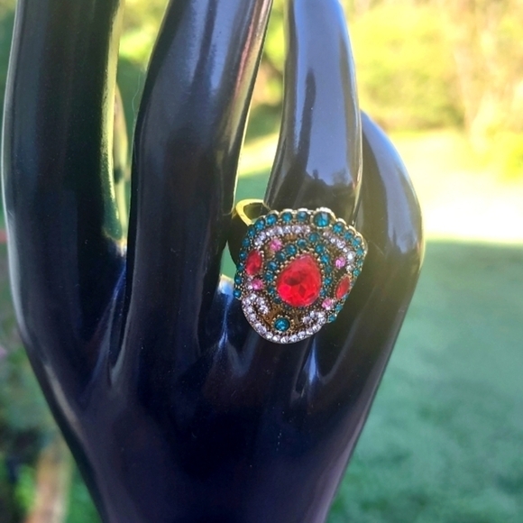 NWOT - Gold Tone With Multicolor Rhinestones Fashion Ring Size 9.25 - Picture 4 of 6